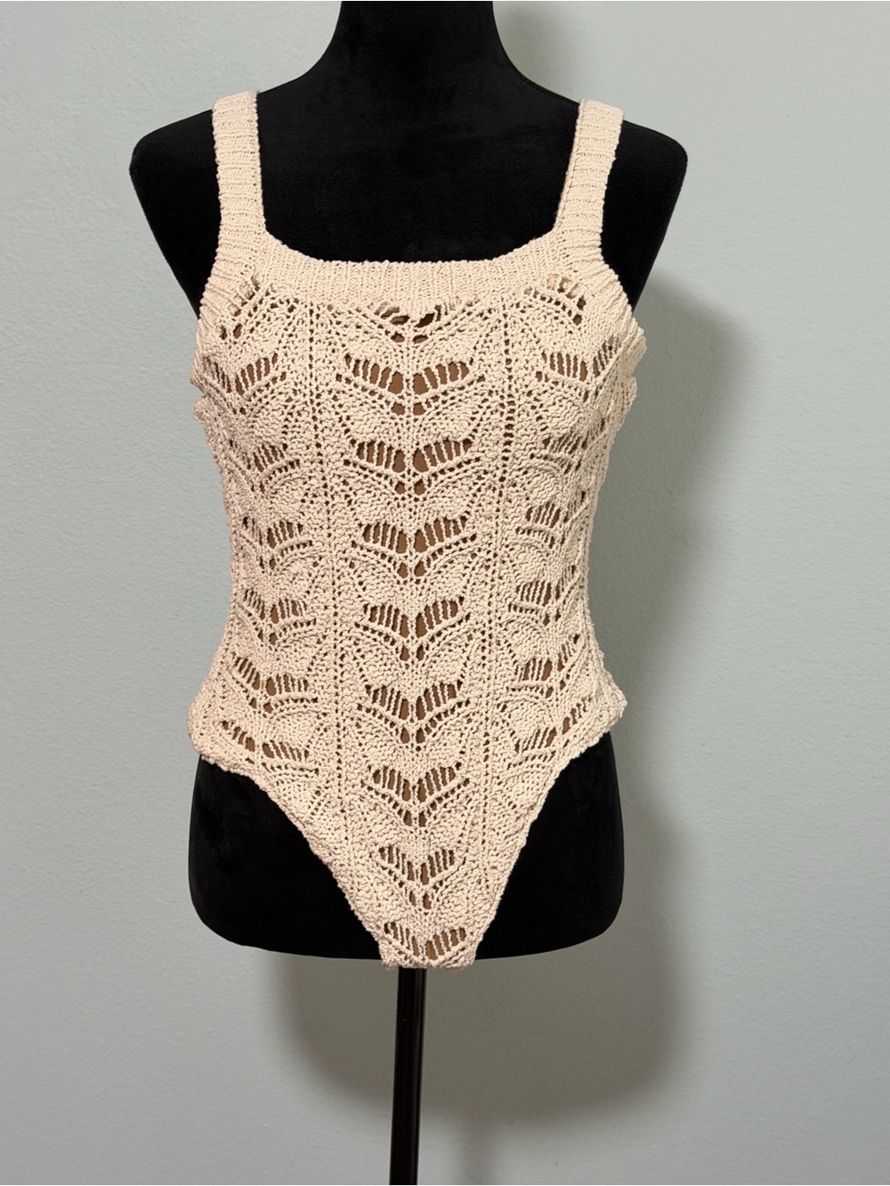 JLUXLABEL Nude Sleeveless Crocket Bodysuit - Large